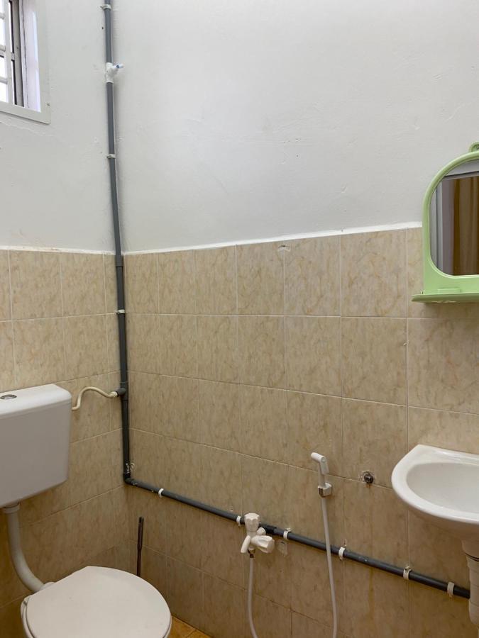 Cempaka Homestay Parit Raja Luaran gambar